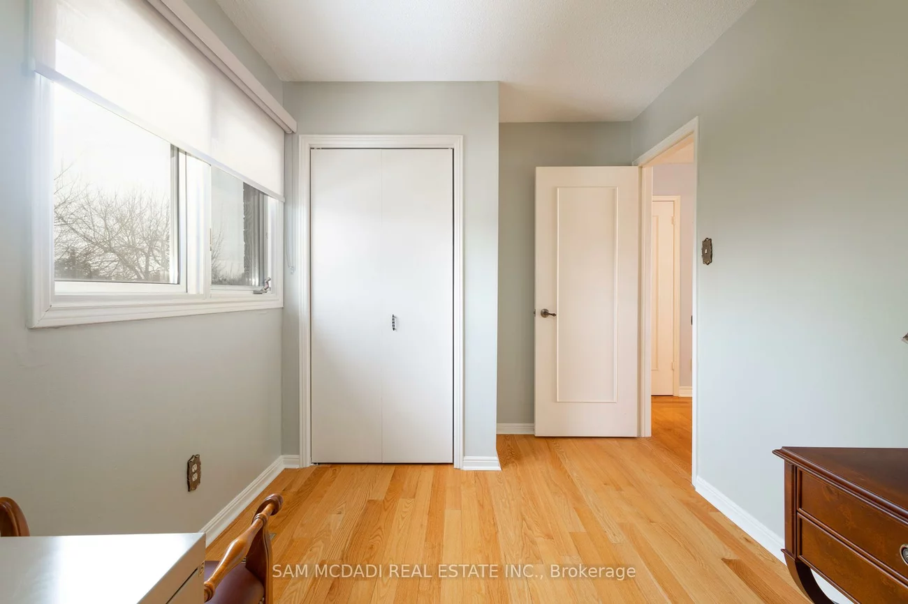 2529, Claymore, Erindale, Mississauga