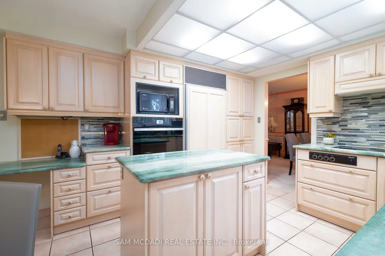2529, Claymore, Erindale, Mississauga