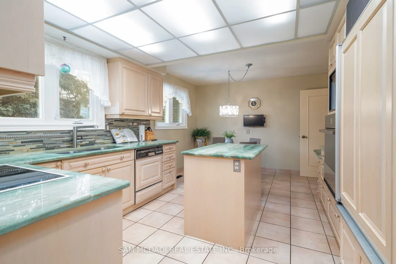 2529, Claymore, Erindale, Mississauga