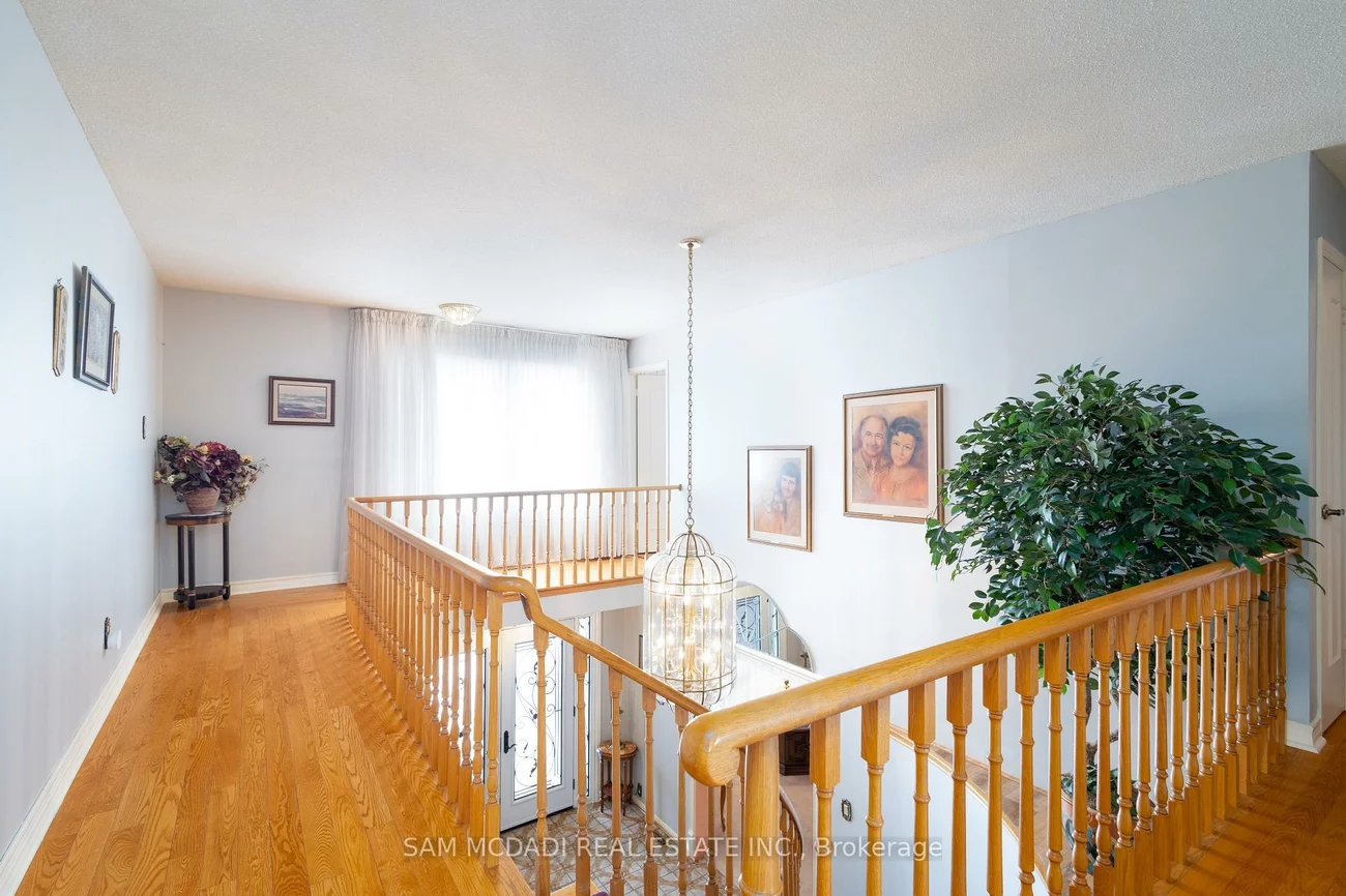 2529, Claymore, Erindale, Mississauga