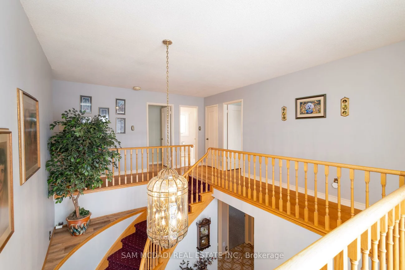 2529, Claymore, Erindale, Mississauga