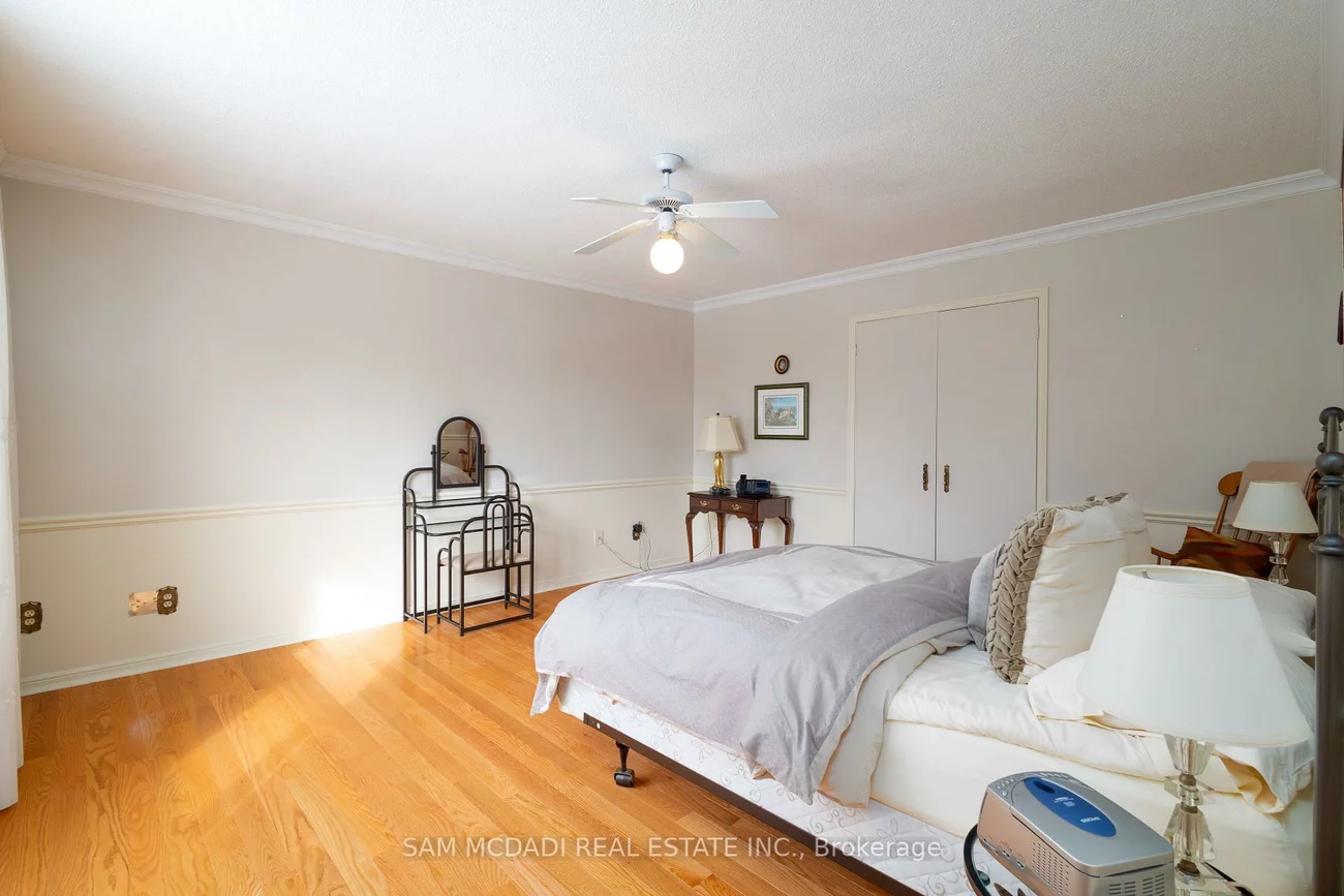 2529, Claymore, Erindale, Mississauga