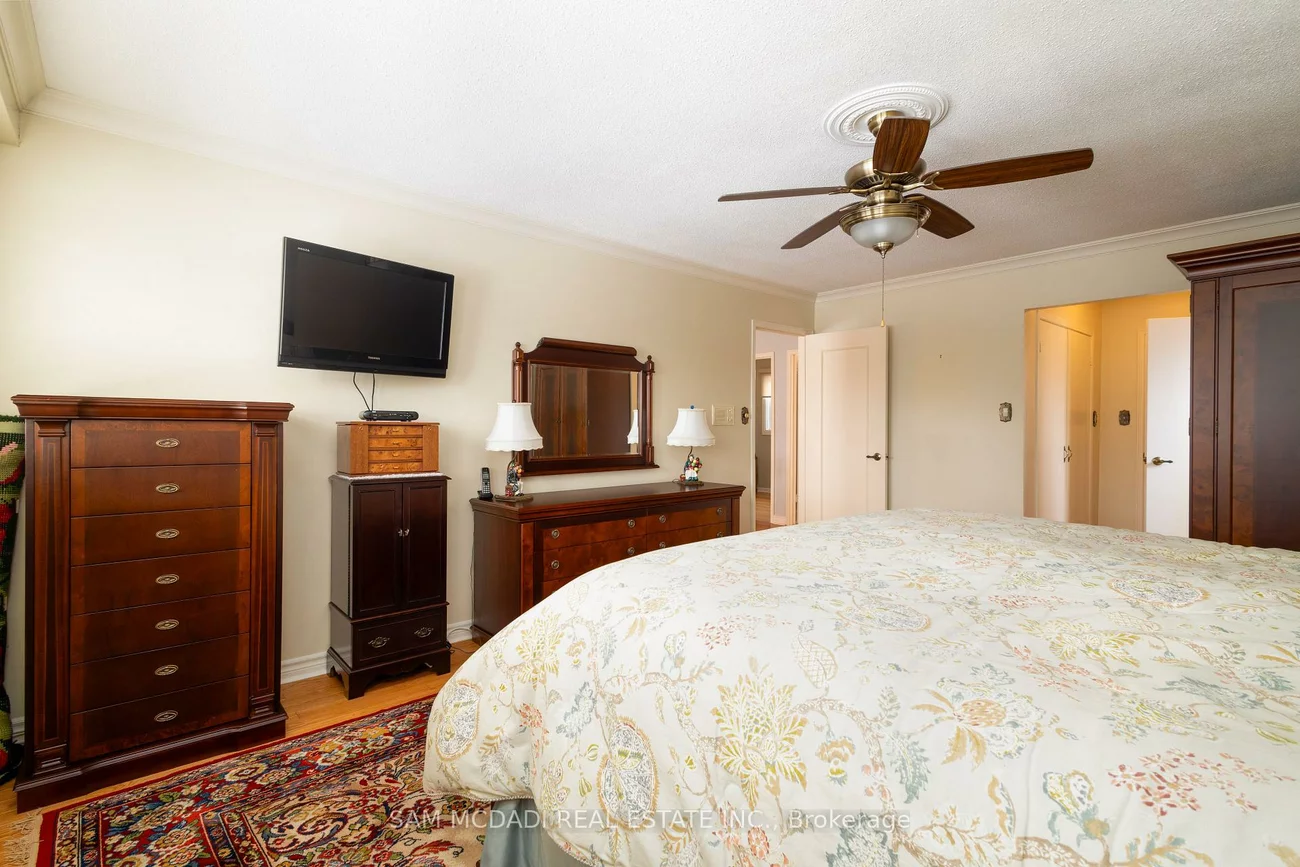 2529, Claymore, Erindale, Mississauga