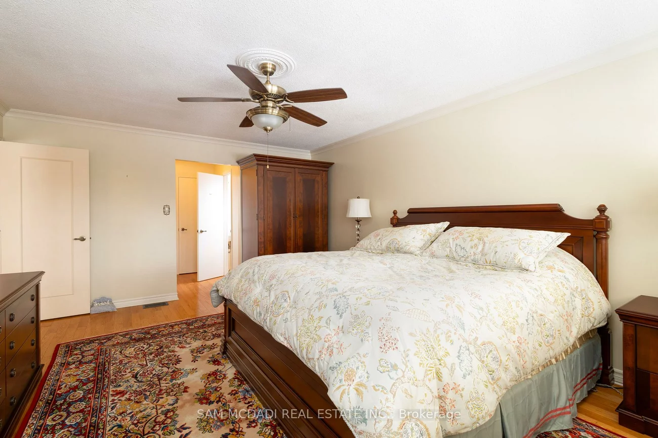2529, Claymore, Erindale, Mississauga