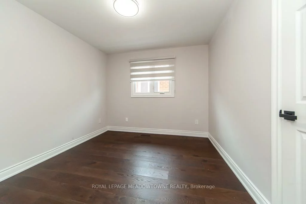328, Bristol, Hurontario, Mississauga