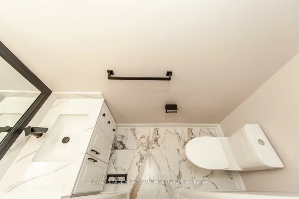 328, Bristol, Hurontario, Mississauga