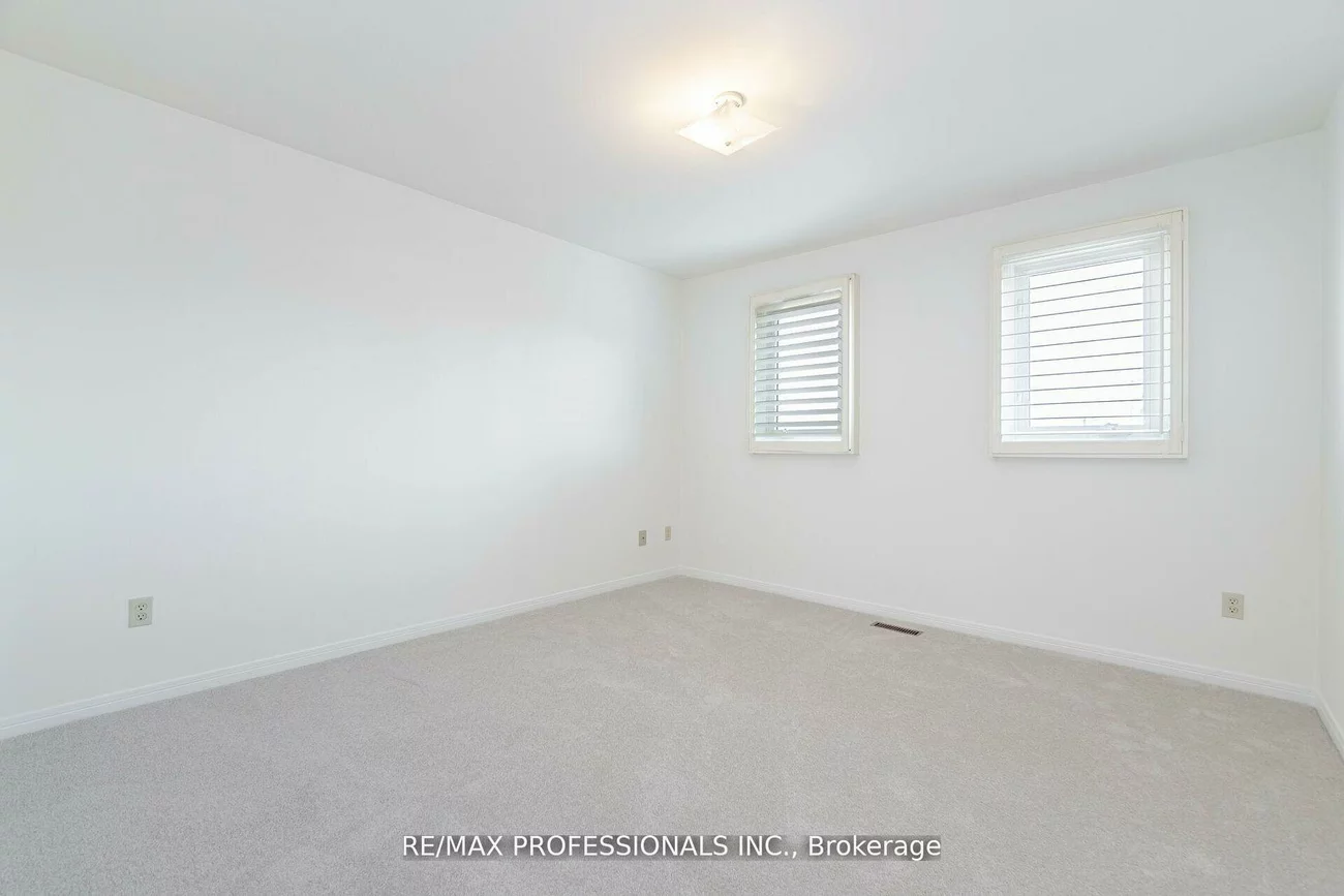 141, Kingsbridge Garden, Hurontario, Mississauga