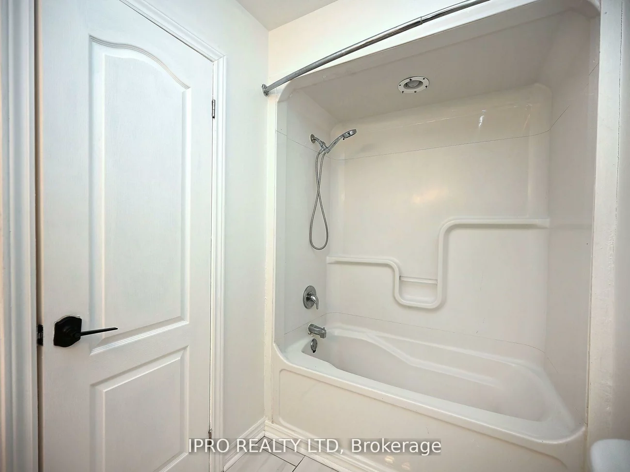 7646, Priory, Malton, Mississauga