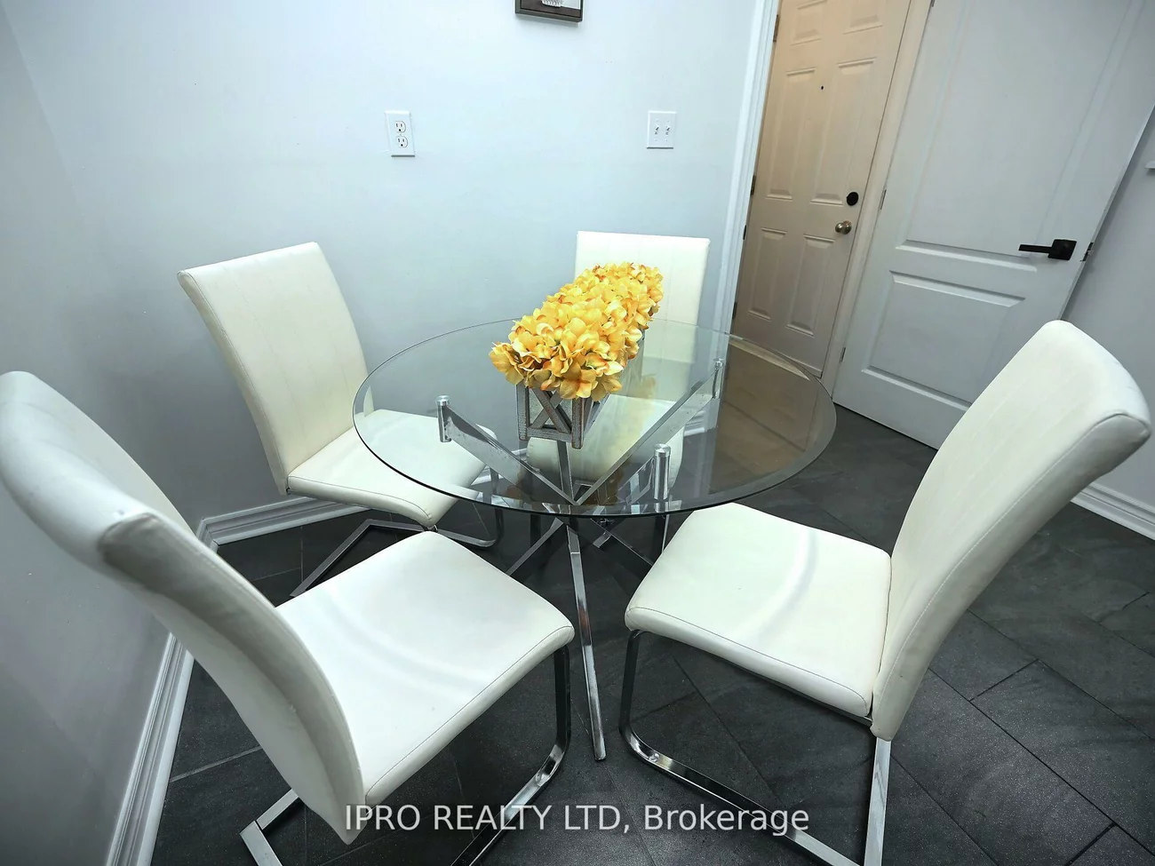 7646, Priory, Malton, Mississauga