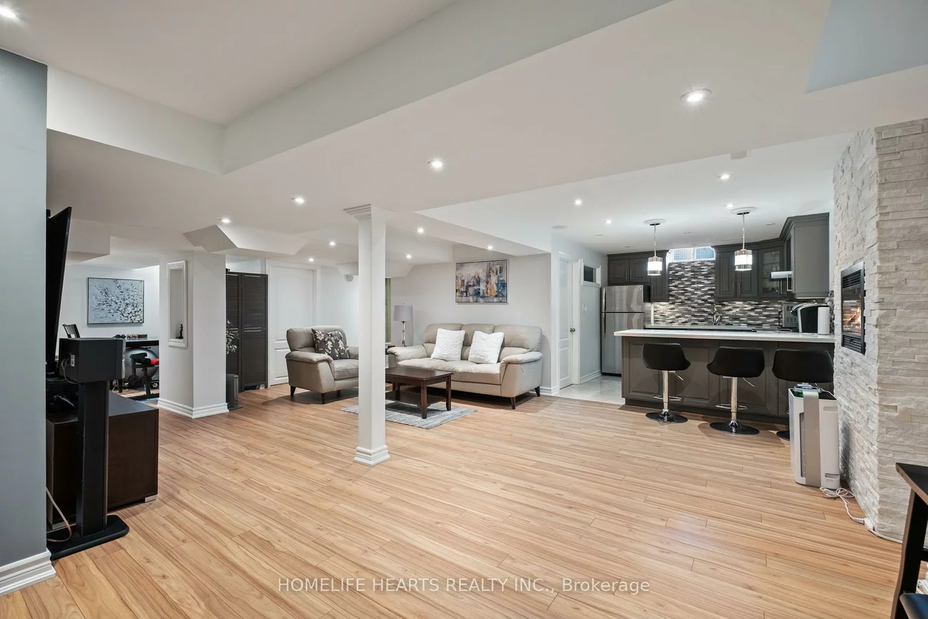 3213, Escada, Churchill Meadows, Mississauga
