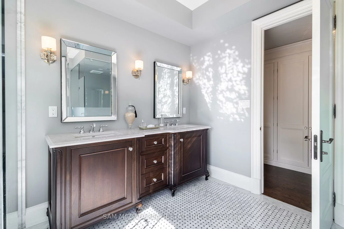 1502, Gregwood, Lorne Park, Mississauga
