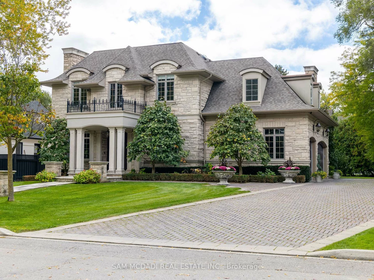 1502, Gregwood, Lorne Park, Mississauga