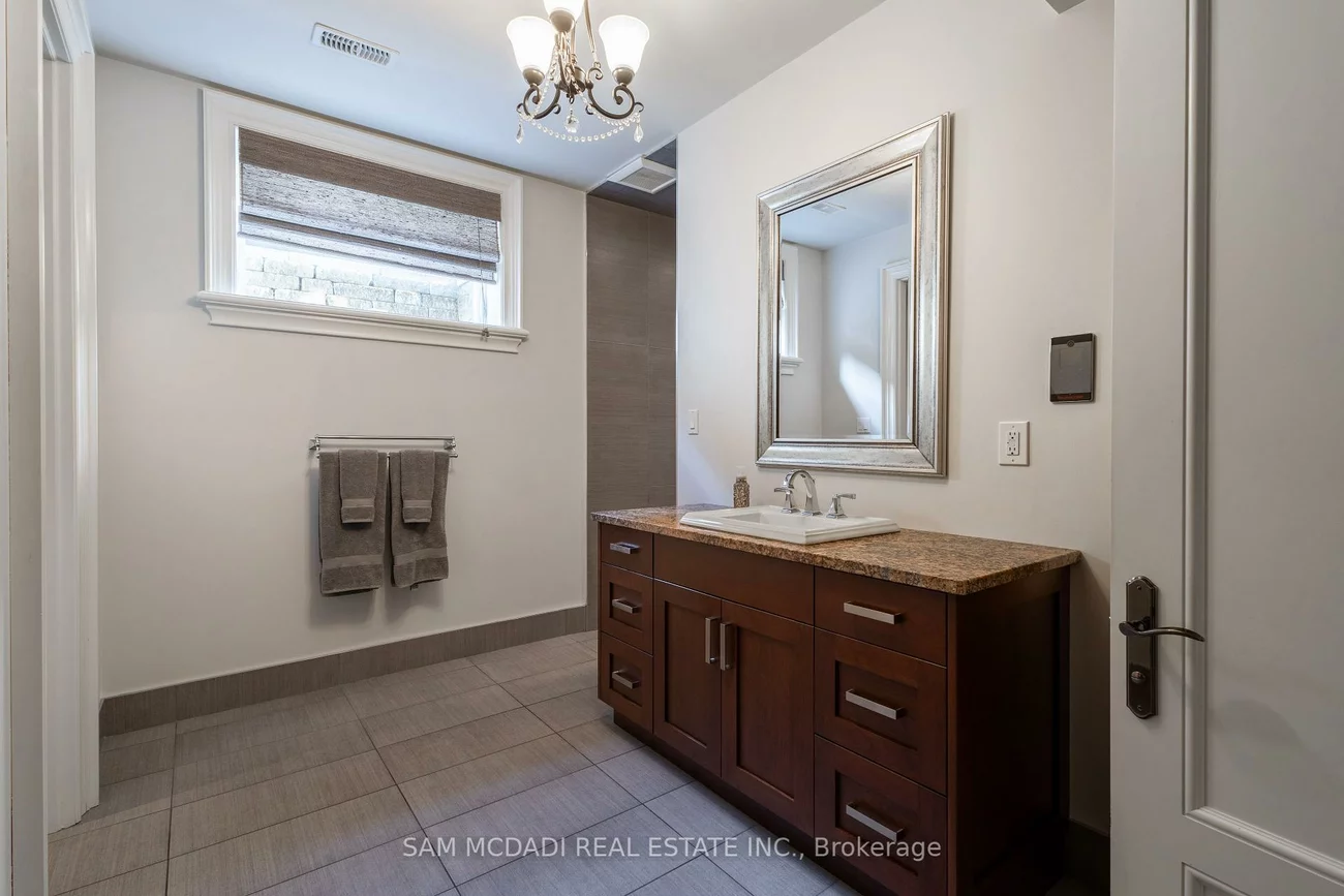 1502, Gregwood, Lorne Park, Mississauga
