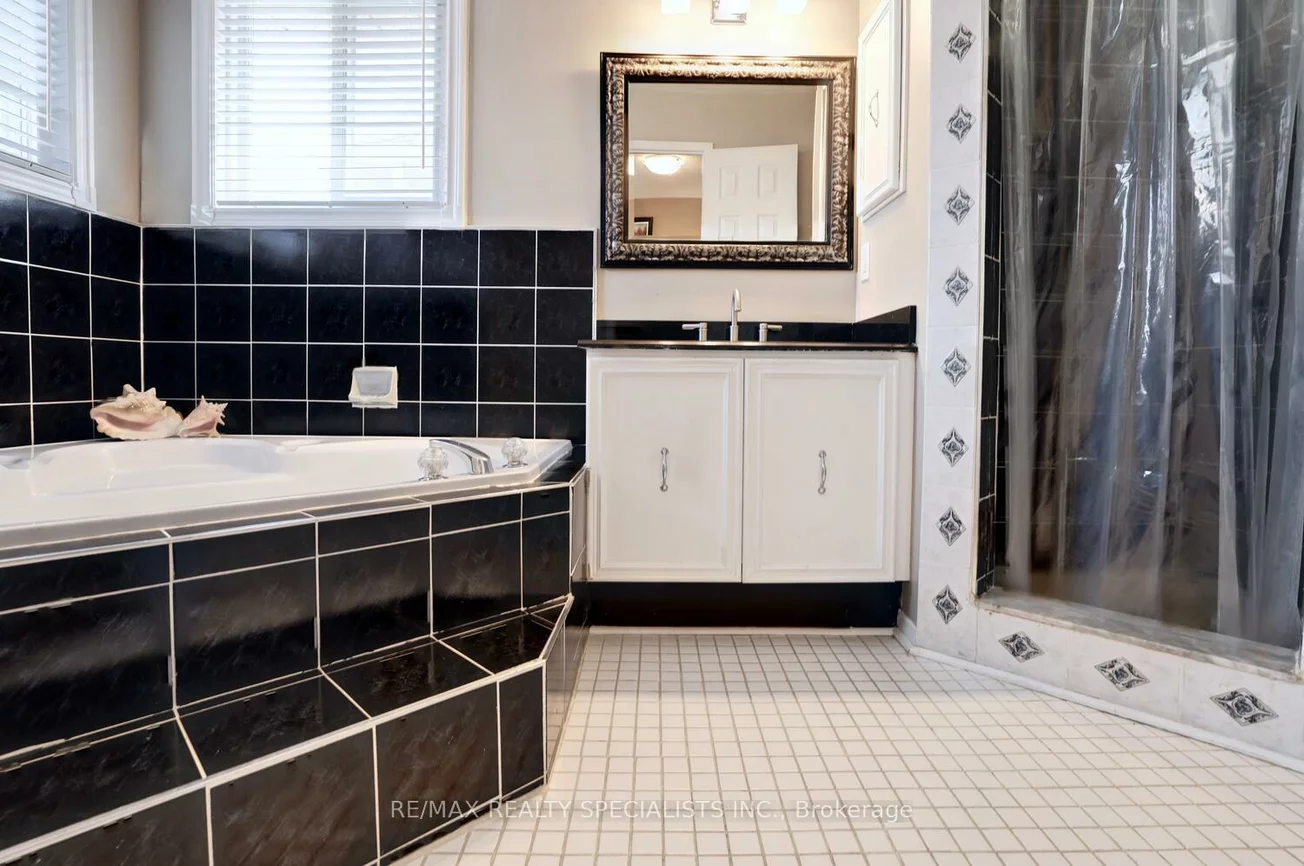 4705, Rathkeale, East Credit, Mississauga