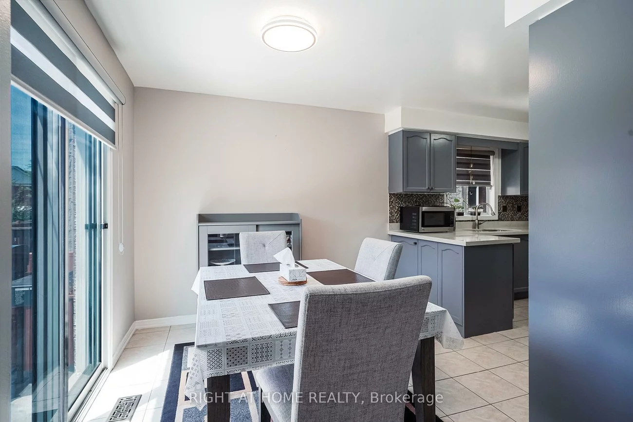 3470, Crimson King, Lisgar, Mississauga
