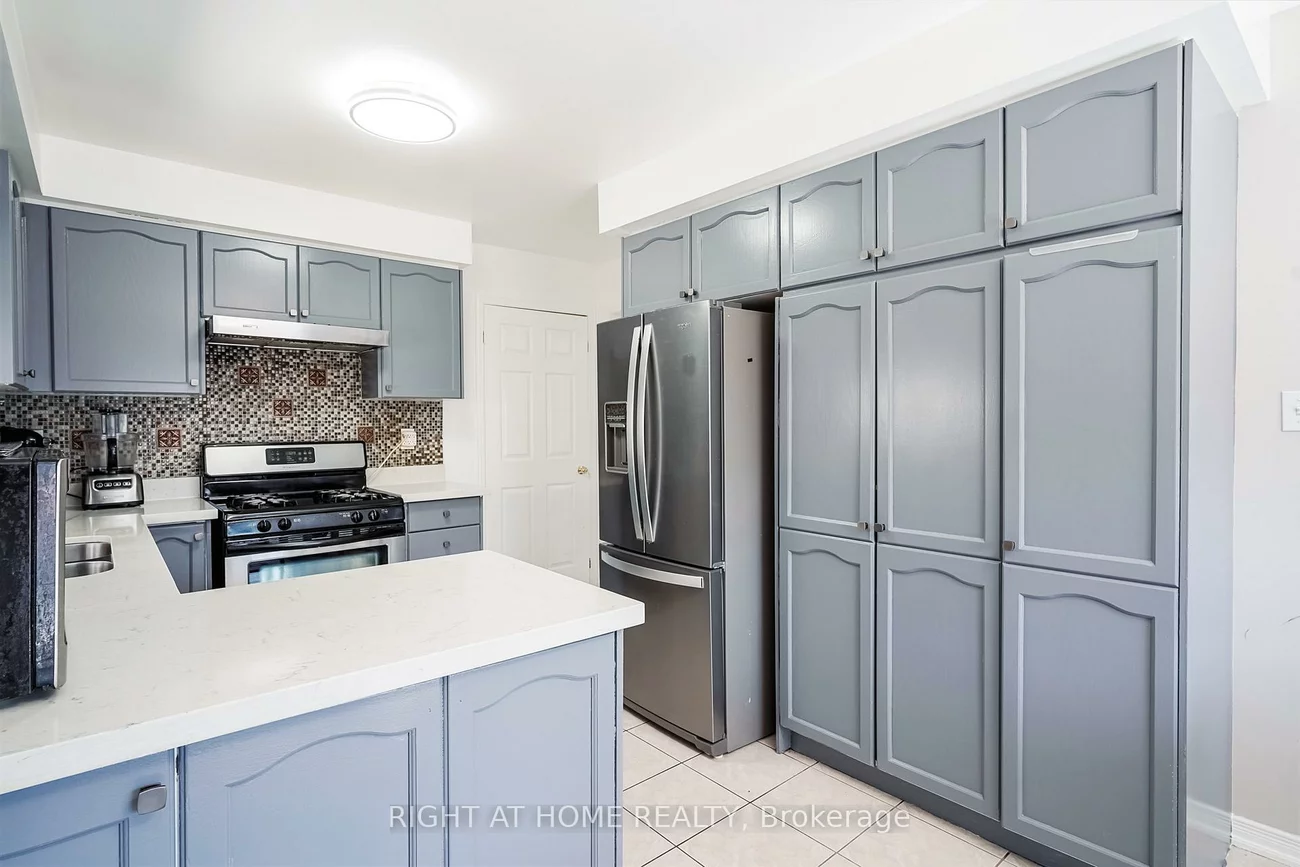 3470, Crimson King, Lisgar, Mississauga