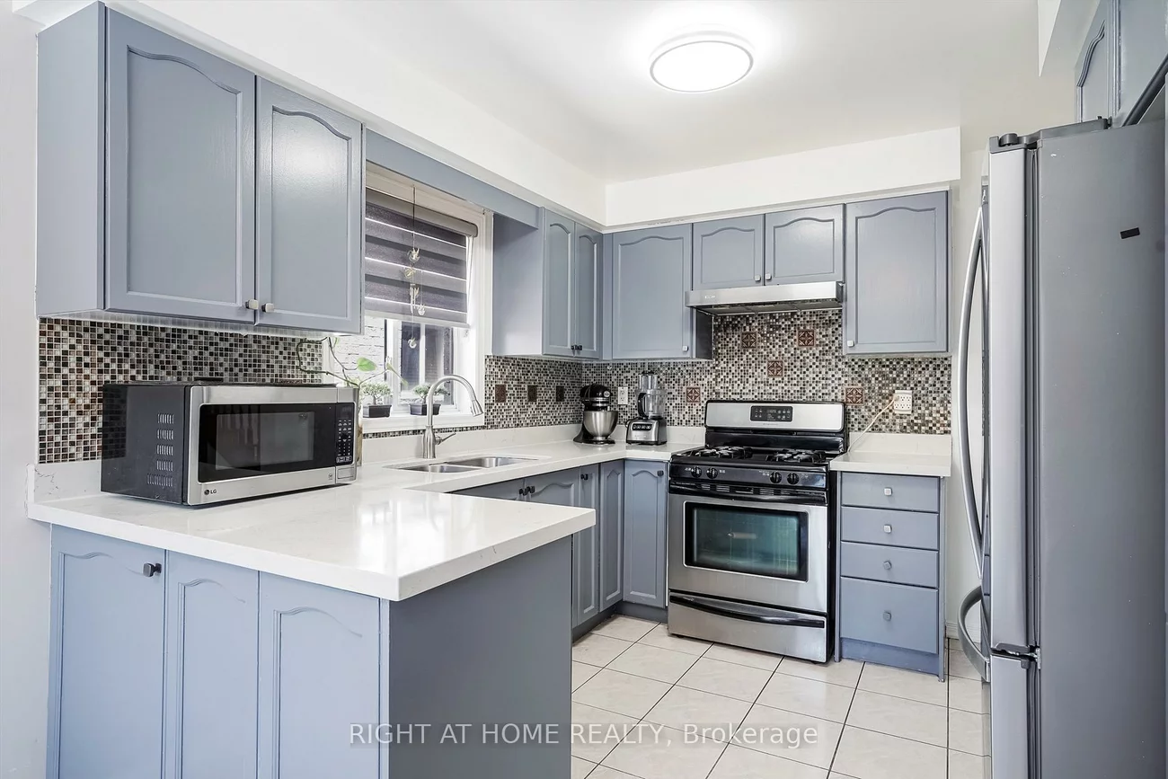 3470, Crimson King, Lisgar, Mississauga