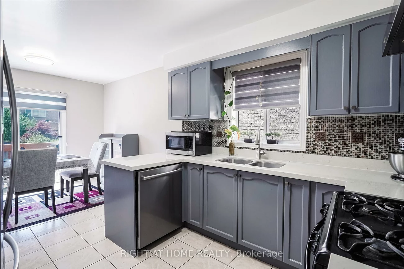 3470, Crimson King, Lisgar, Mississauga