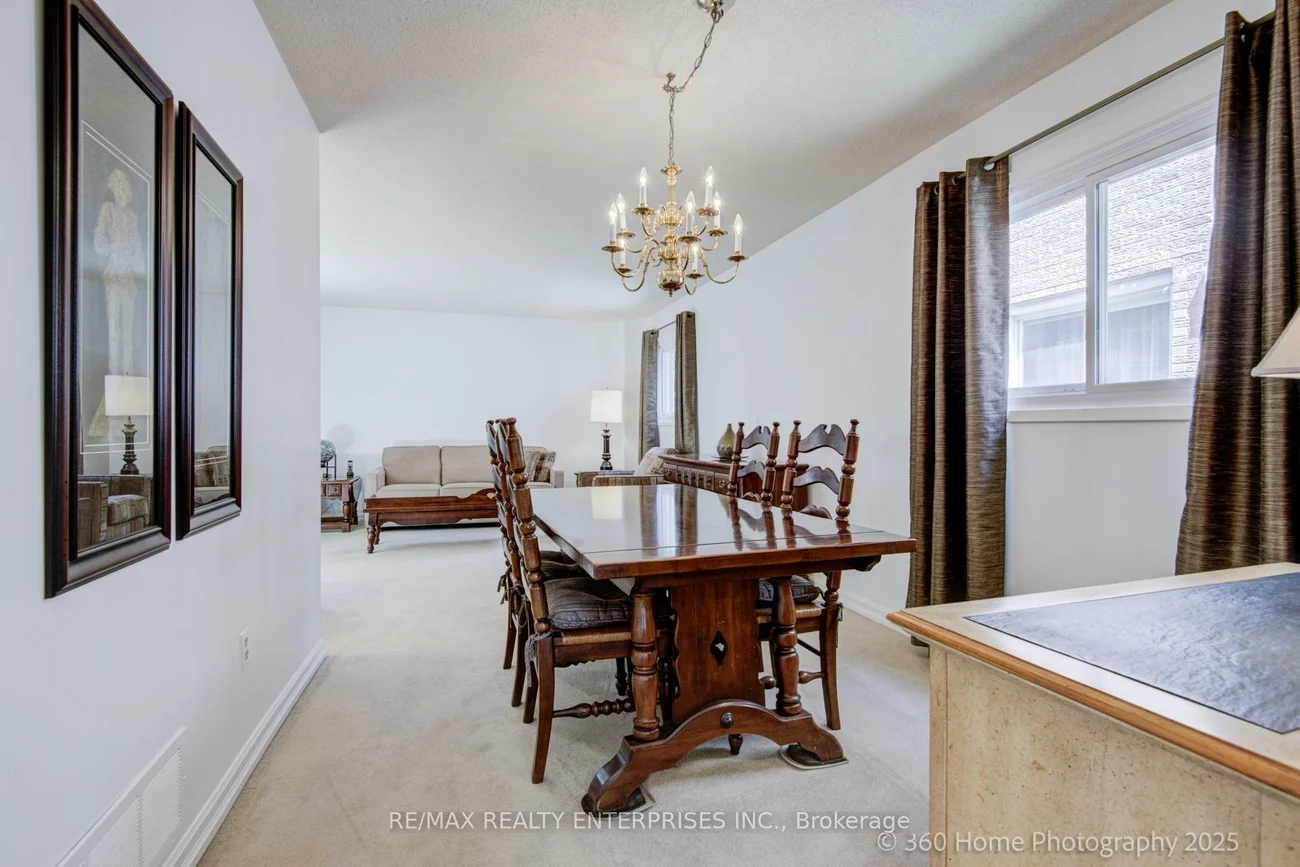 4425, Sawmill Valley, Erin Mills, Mississauga