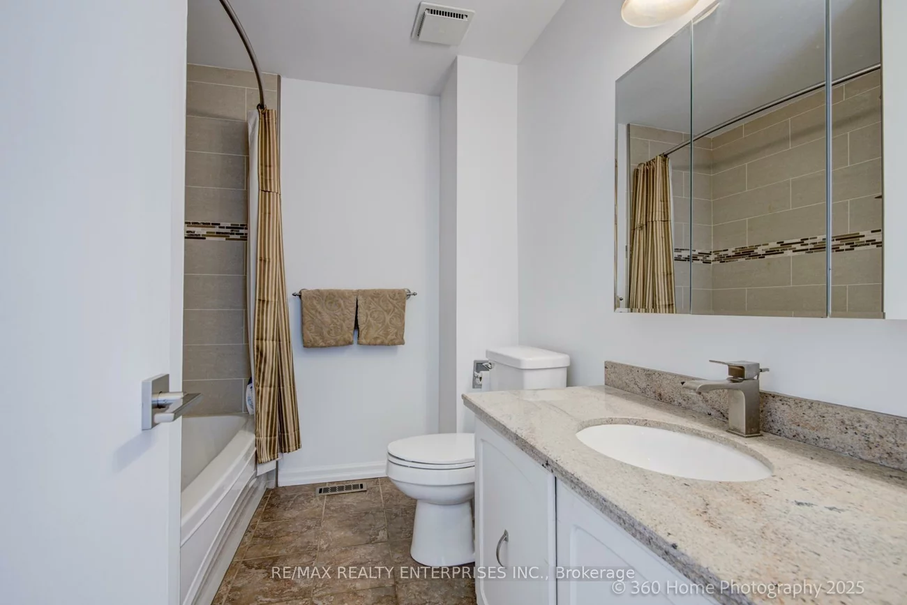 4425, Sawmill Valley, Erin Mills, Mississauga