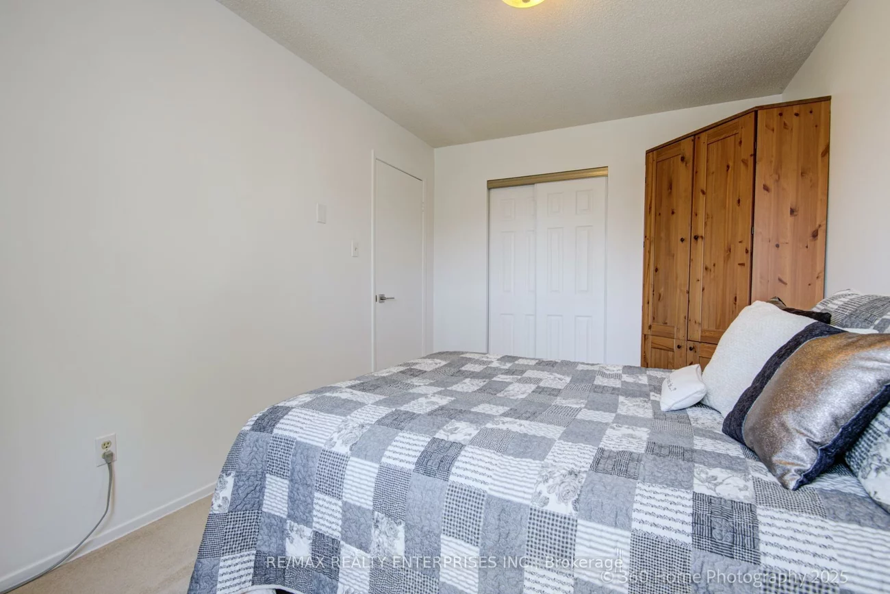 4425, Sawmill Valley, Erin Mills, Mississauga