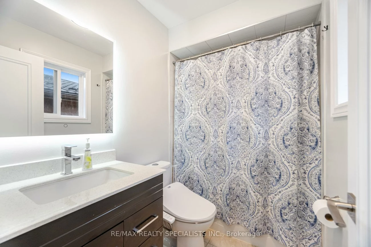 5274, Huntingfield, Hurontario, Mississauga