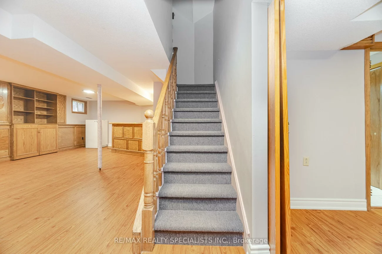 5274, Huntingfield, Hurontario, Mississauga