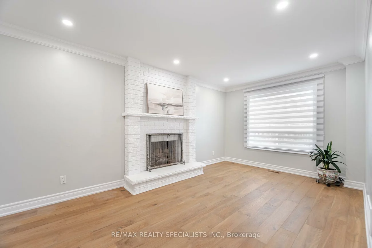 5274, Huntingfield, Hurontario, Mississauga