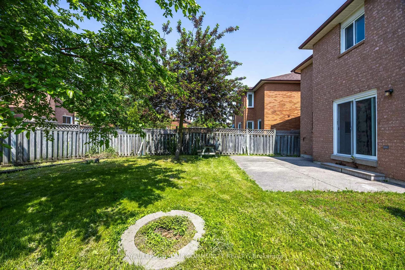 5158, Sundial, Hurontario, Mississauga