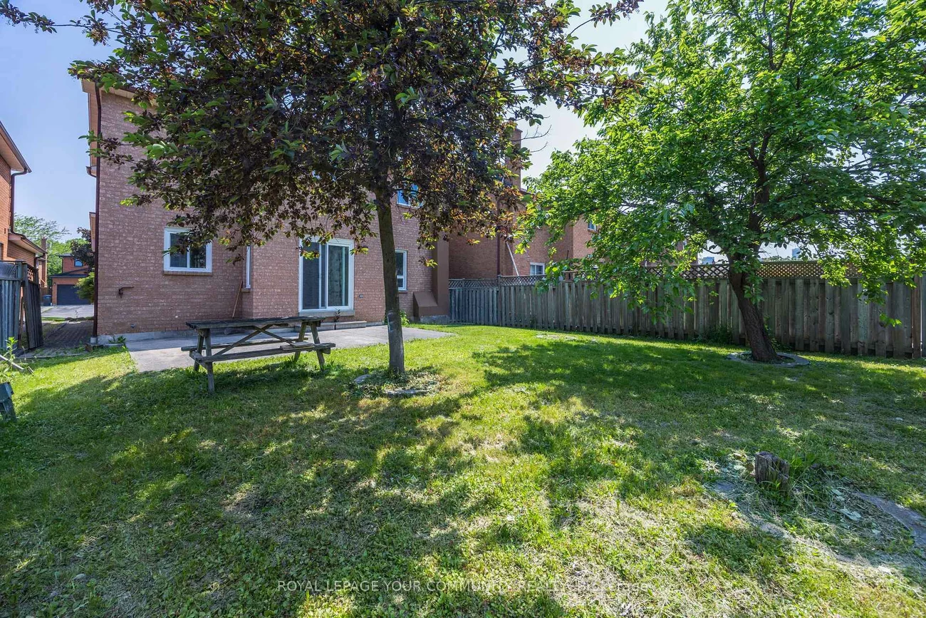 5158, Sundial, Hurontario, Mississauga