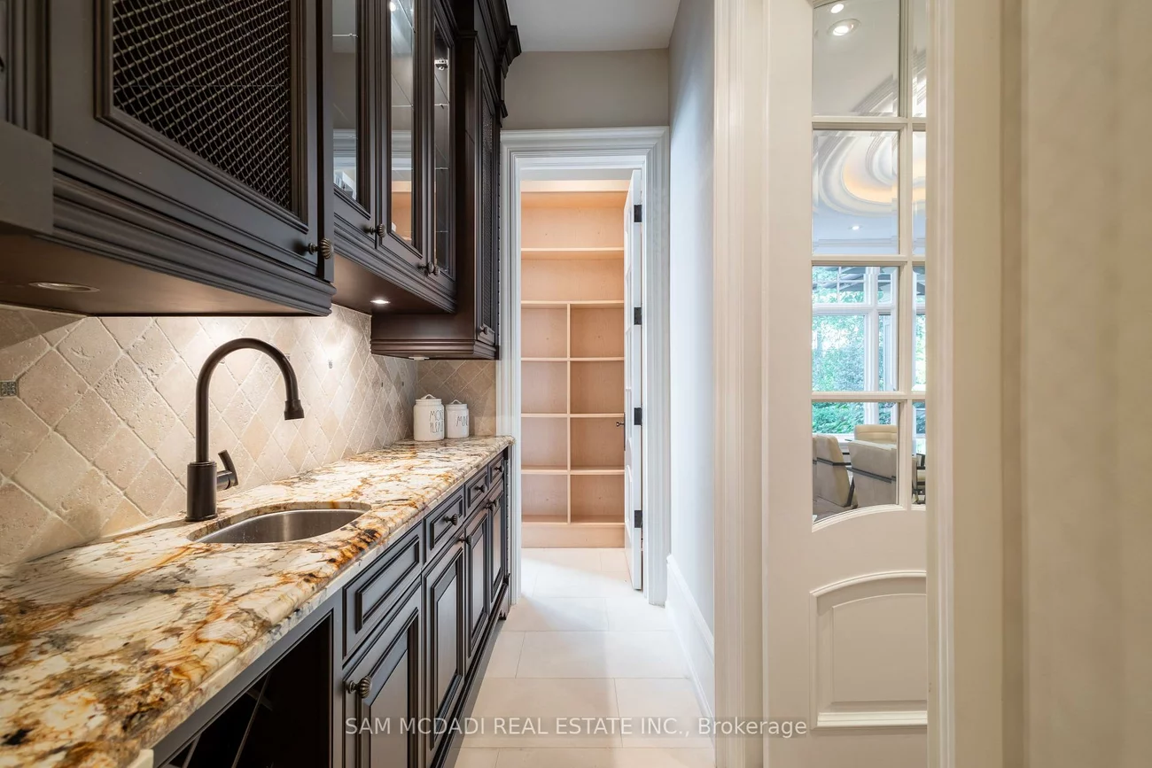 1135, Algonquin, Lorne Park, Mississauga