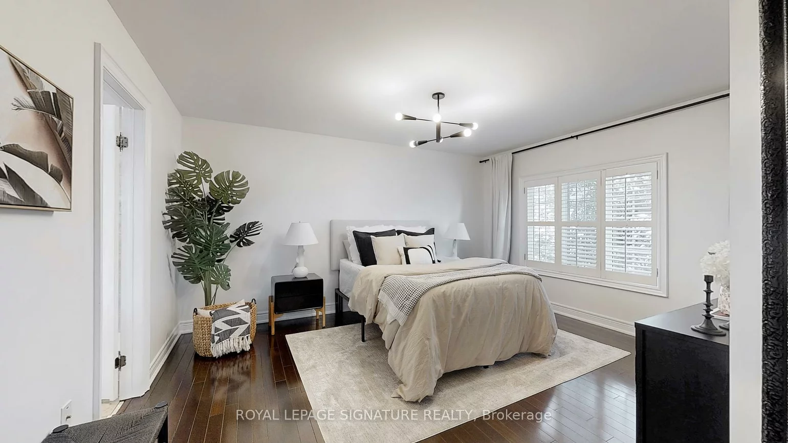 6412, Newcombe, East Credit, Mississauga