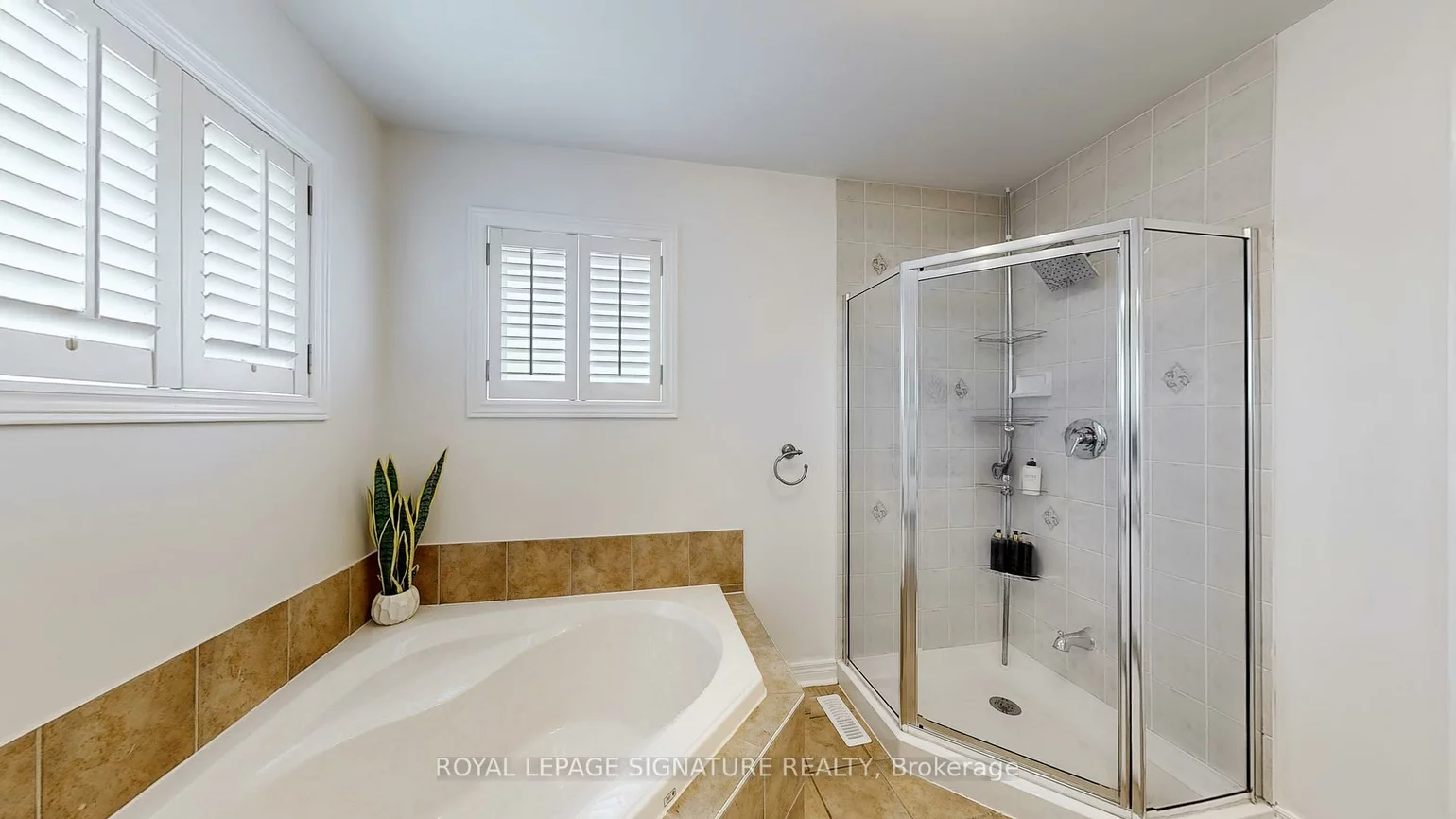 6412, Newcombe, East Credit, Mississauga