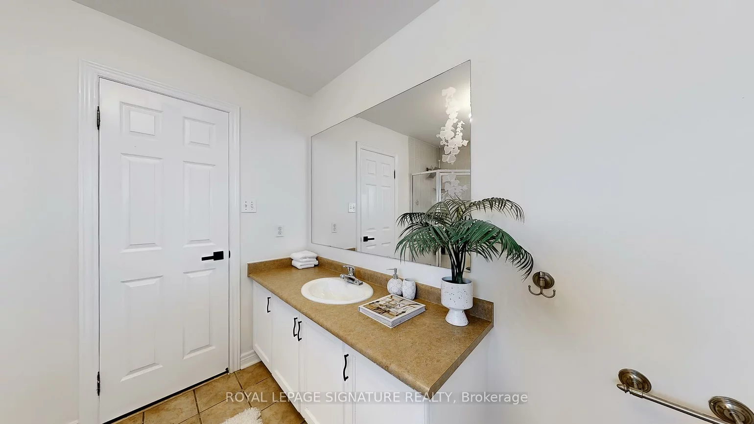 6412, Newcombe, East Credit, Mississauga