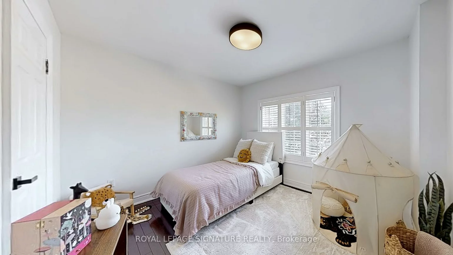 6412, Newcombe, East Credit, Mississauga