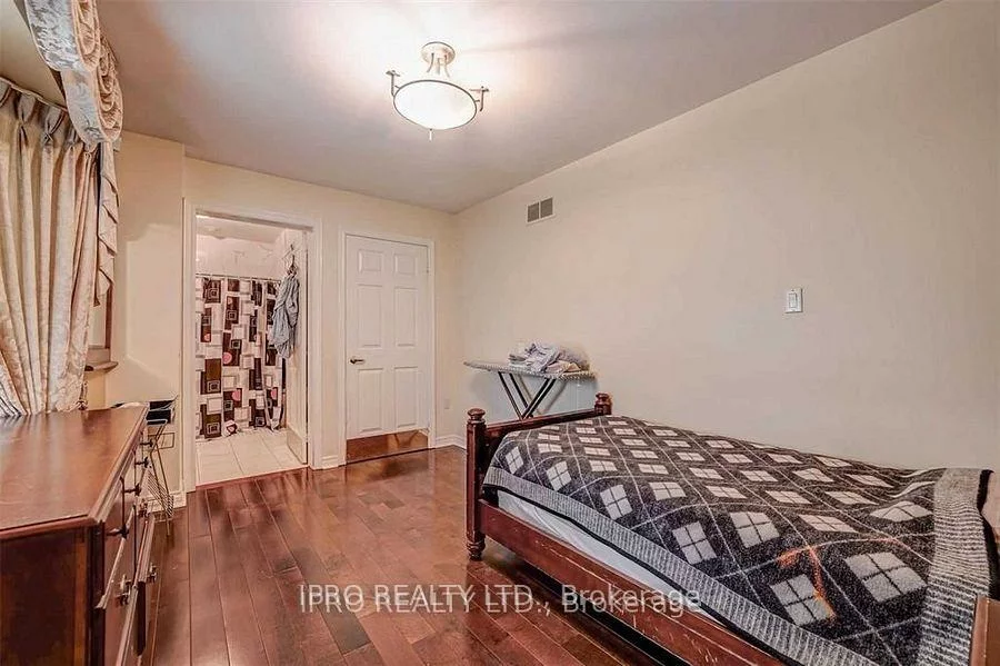 4326, Bridlepath, Erin Mills, Mississauga