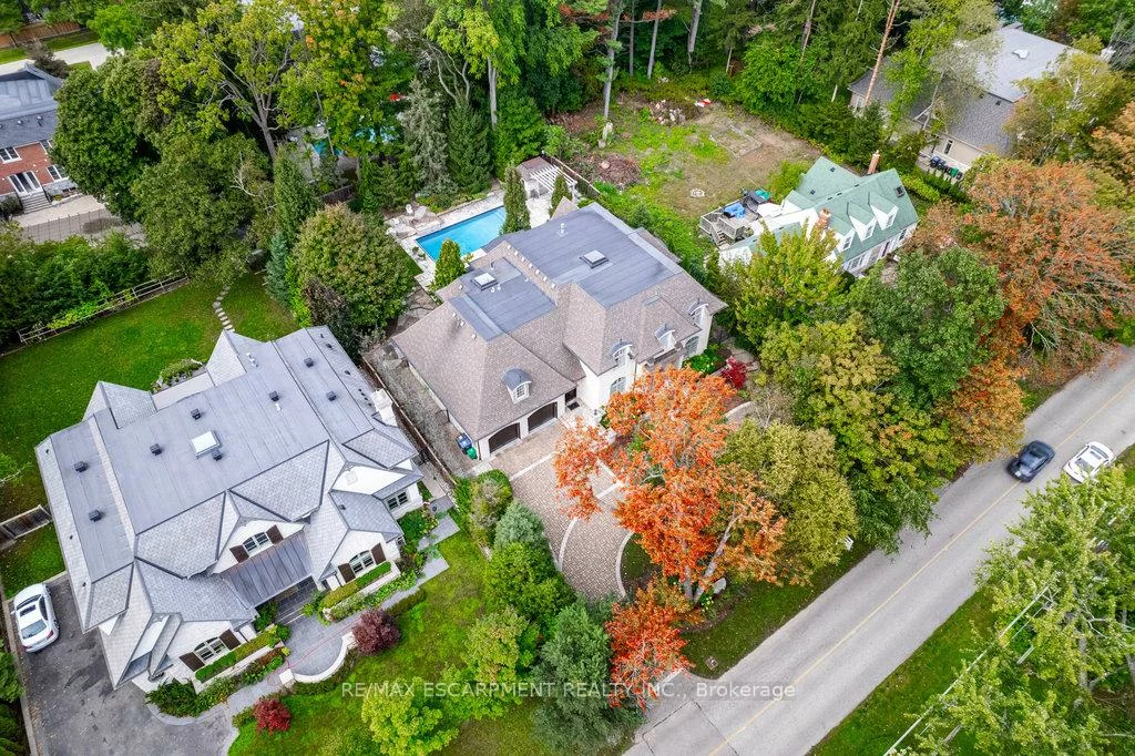 79, Pinewood, Mineola, Mississauga