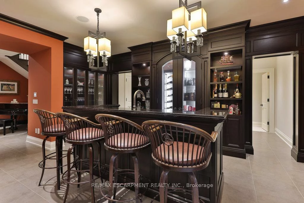 79, Pinewood, Mineola, Mississauga