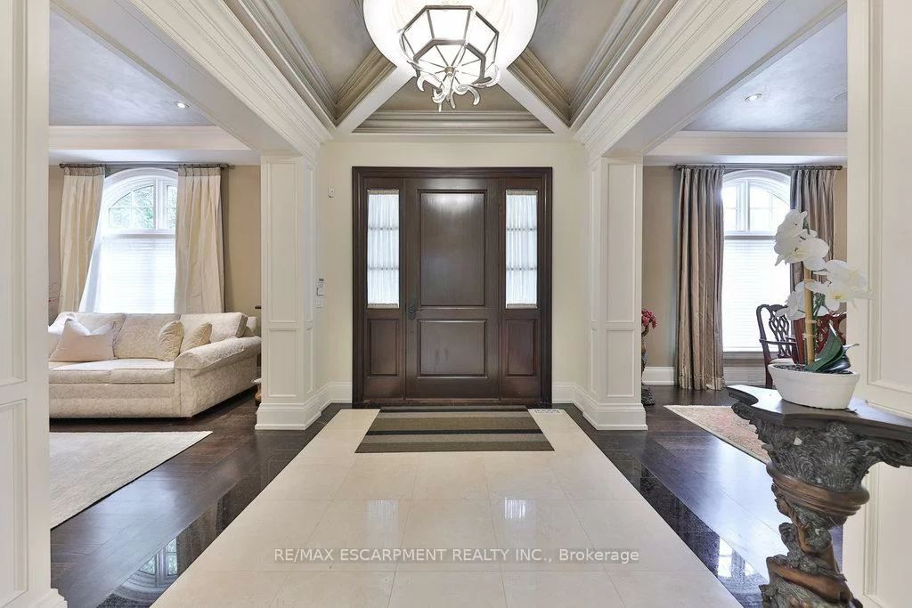 79, Pinewood, Mineola, Mississauga