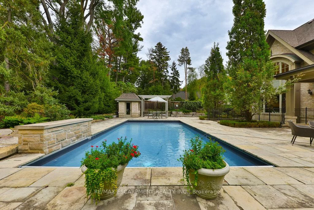 79, Pinewood, Mineola, Mississauga