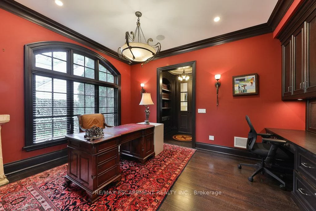 79, Pinewood, Mineola, Mississauga