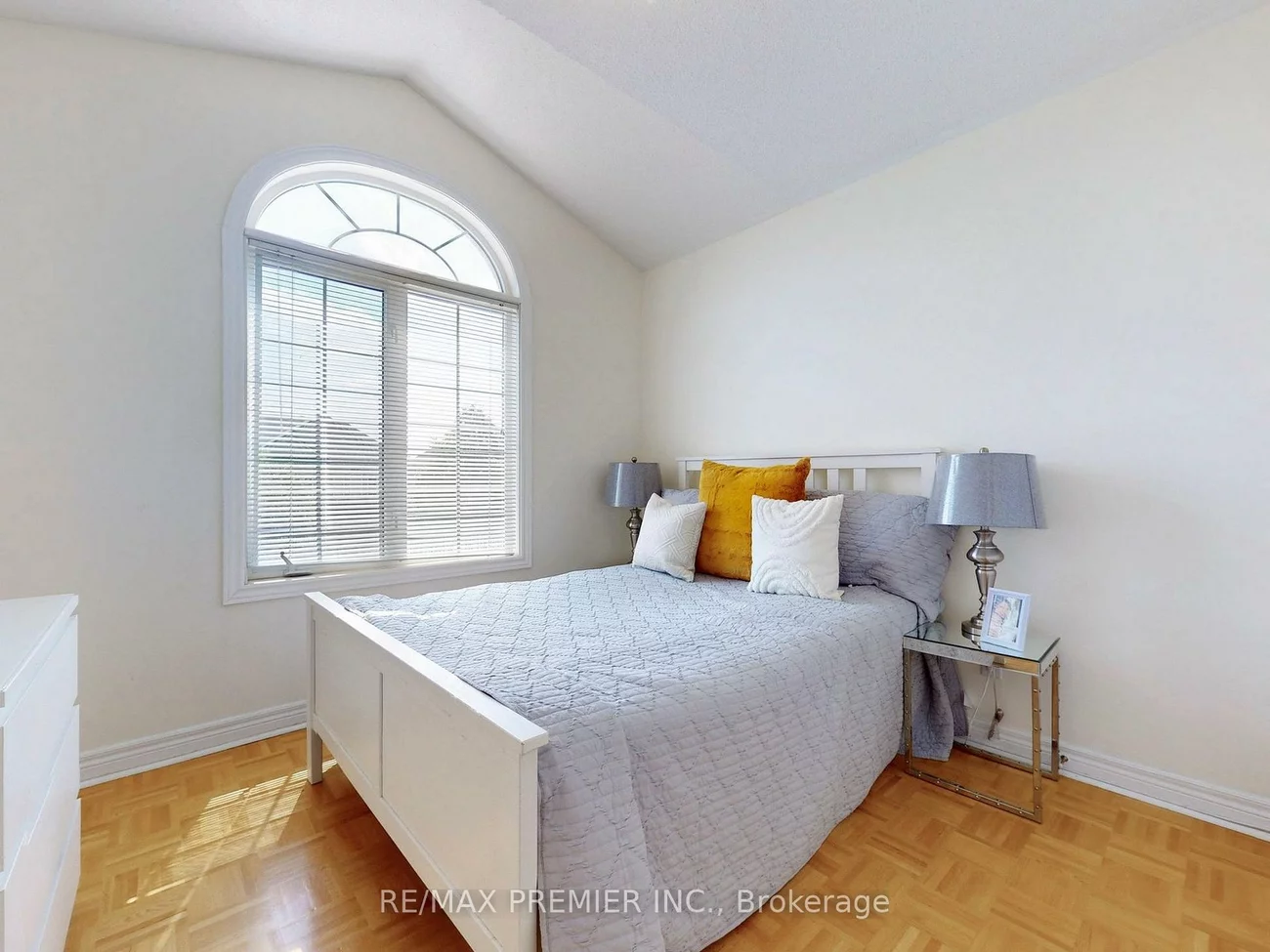 5869, Yachtsman Crossing, Churchill Meadows, Mississauga