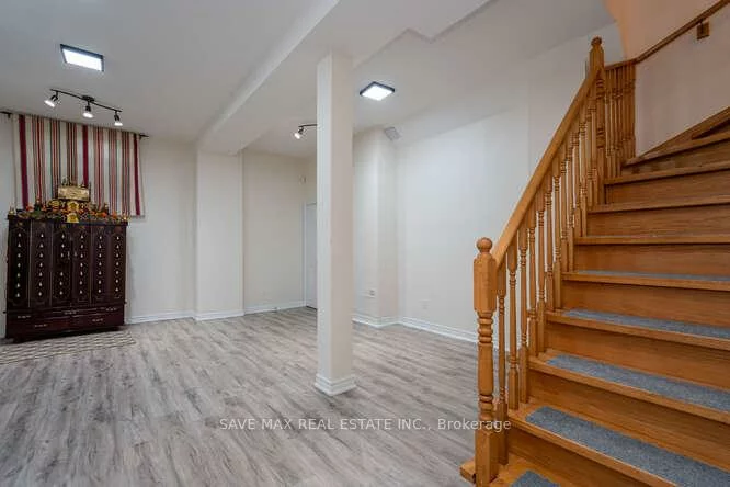 3452, Eglinton, Churchill Meadows, Mississauga