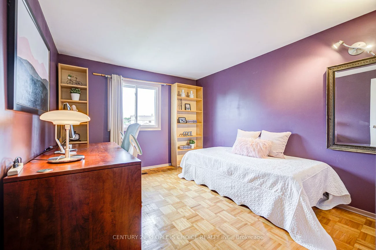 6842, Avila, Meadowvale, Mississauga