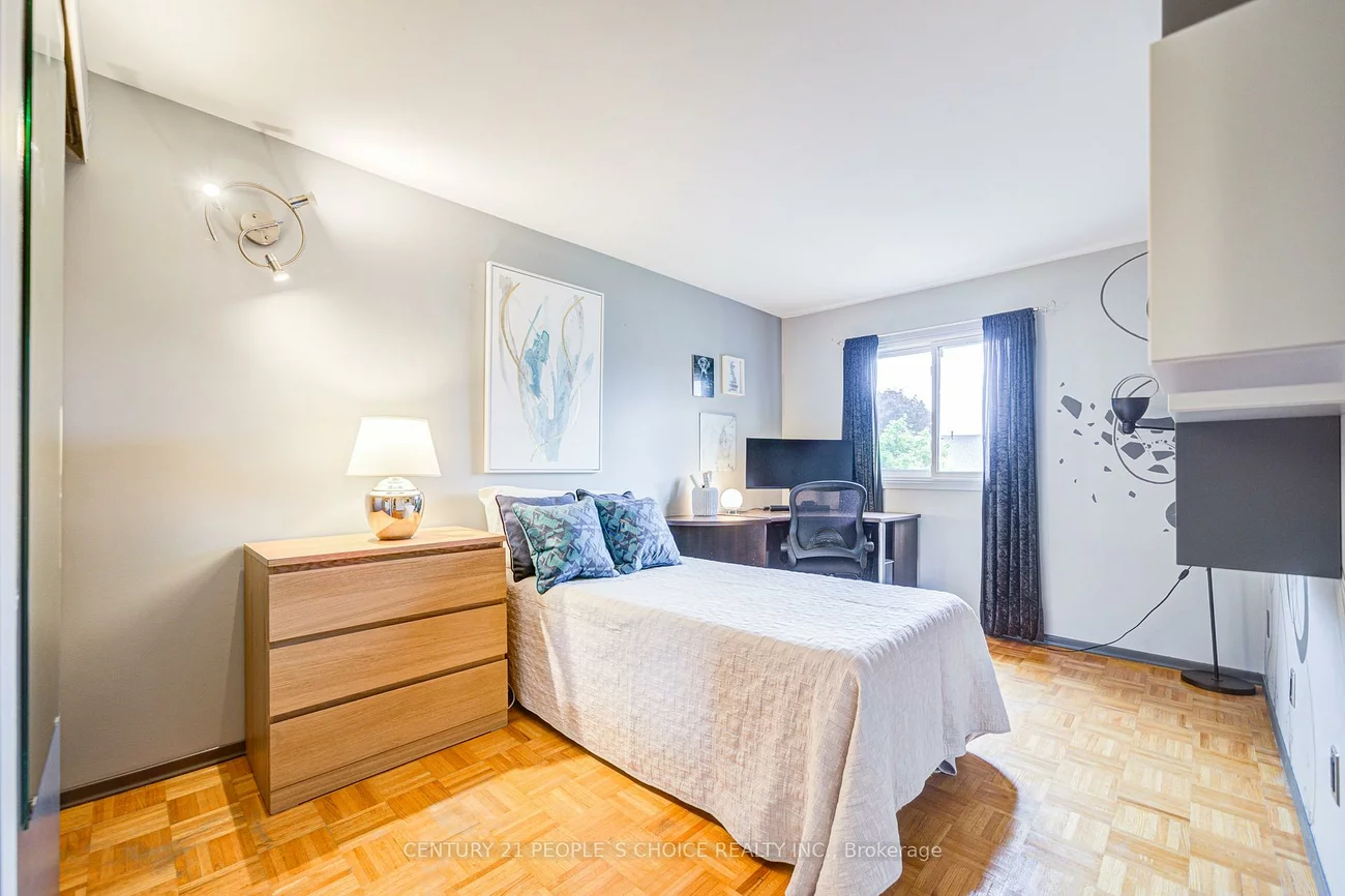 6842, Avila, Meadowvale, Mississauga