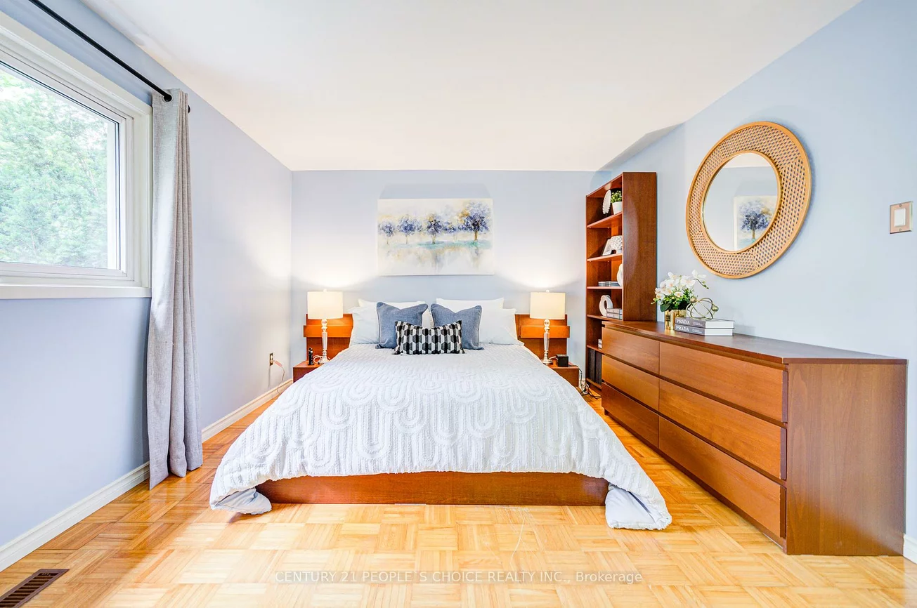 6842, Avila, Meadowvale, Mississauga
