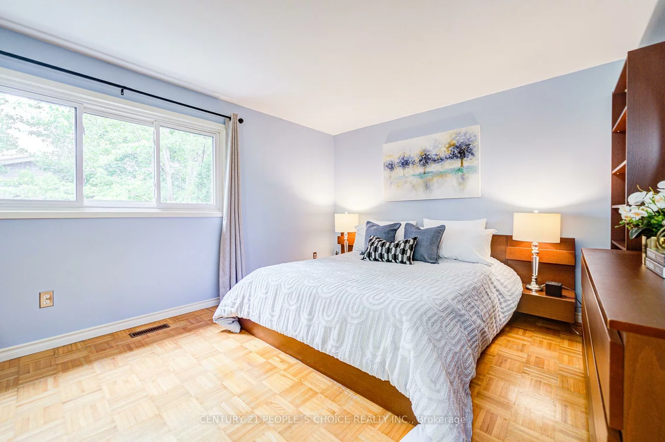 6842, Avila, Meadowvale, Mississauga