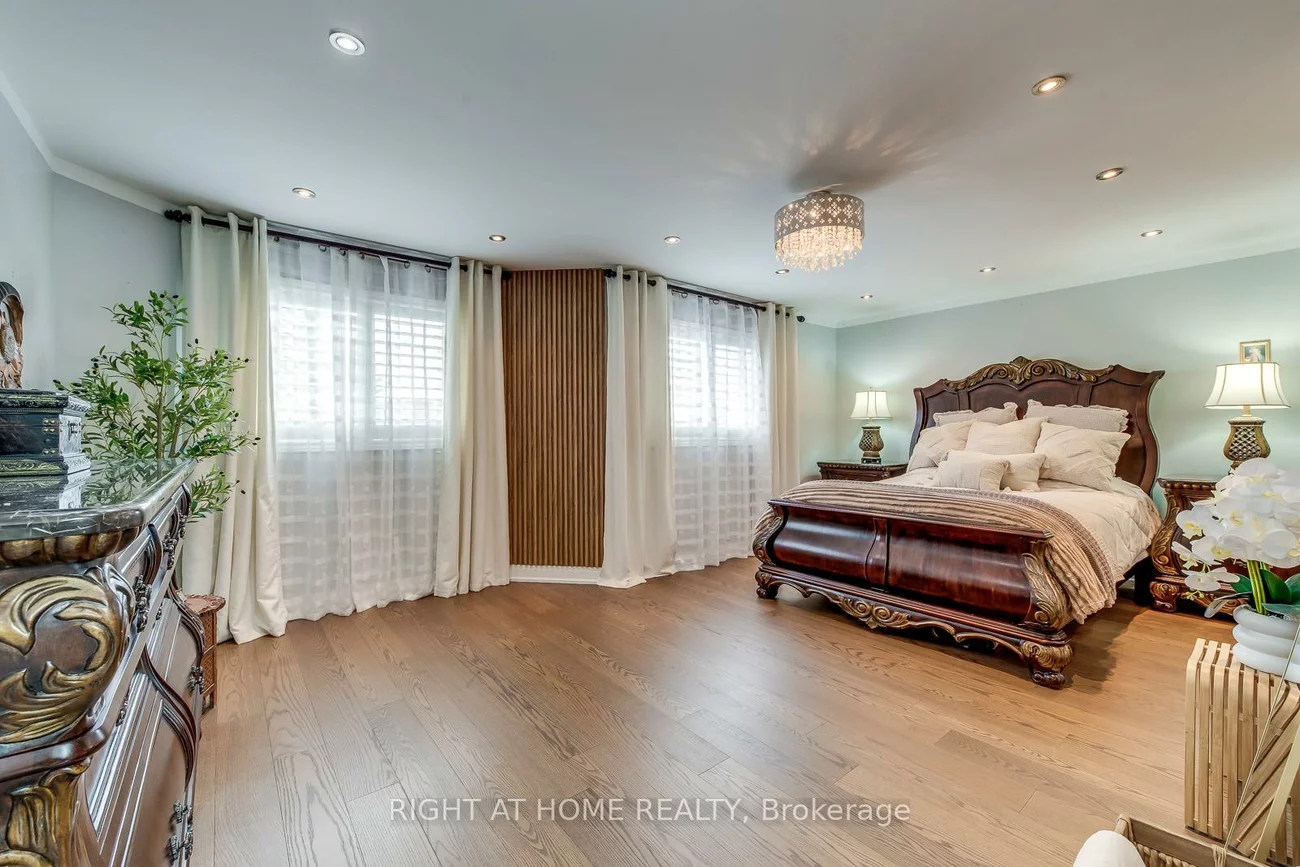 3349, Grand Park, Fairview, Mississauga