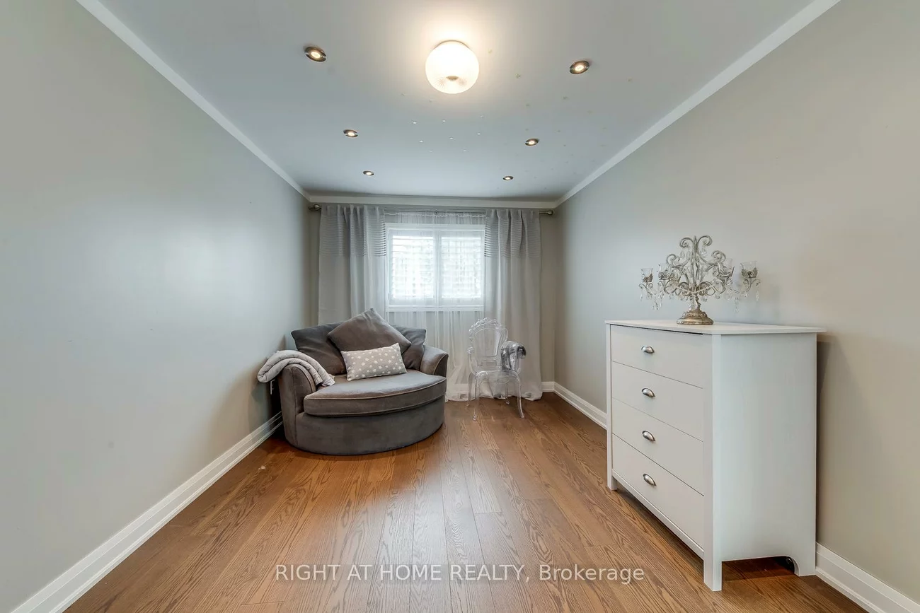 3349, Grand Park, Fairview, Mississauga