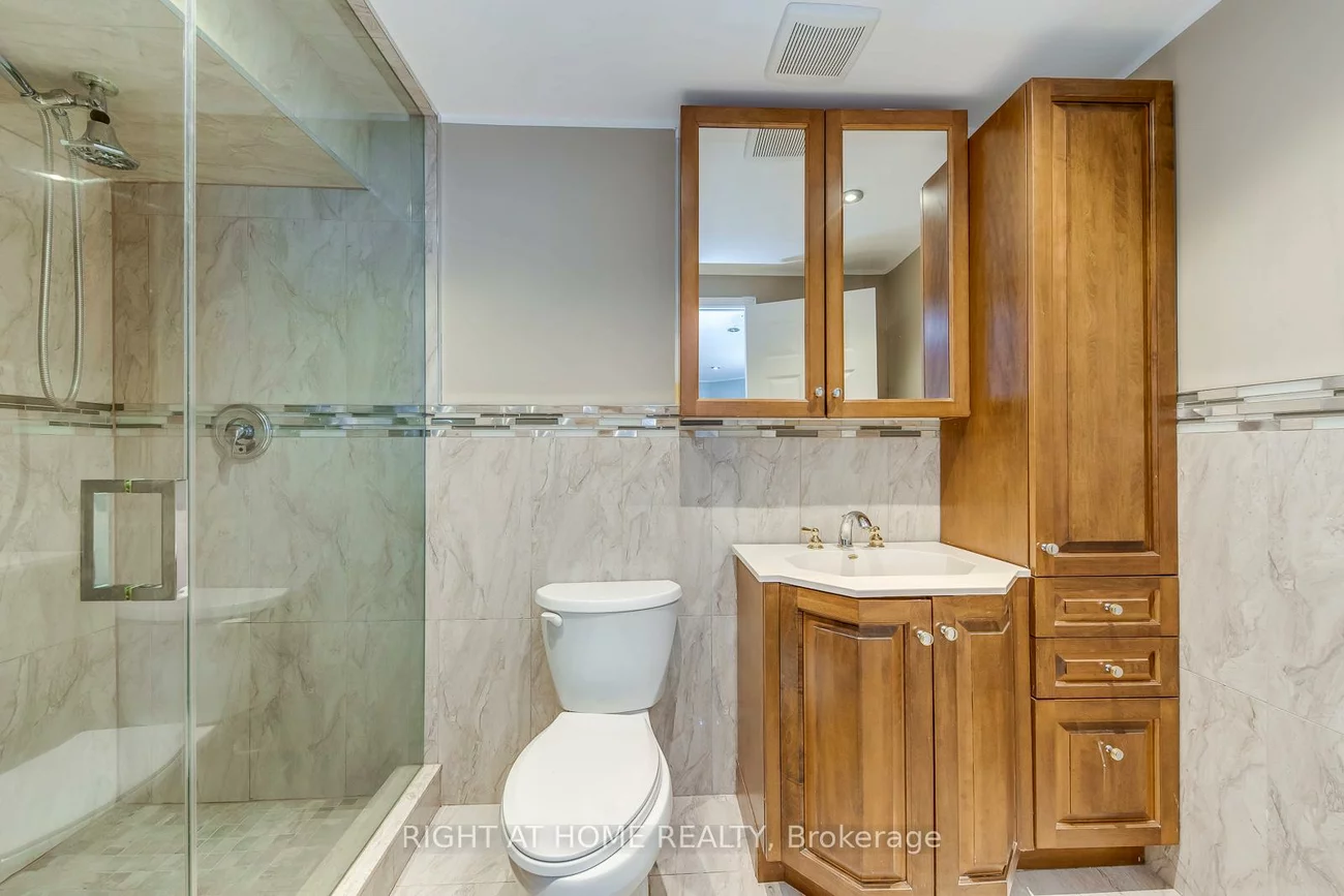 3349, Grand Park, Fairview, Mississauga